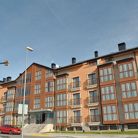 Apartahotel & Spa Jacetania Хака Екстериор снимка