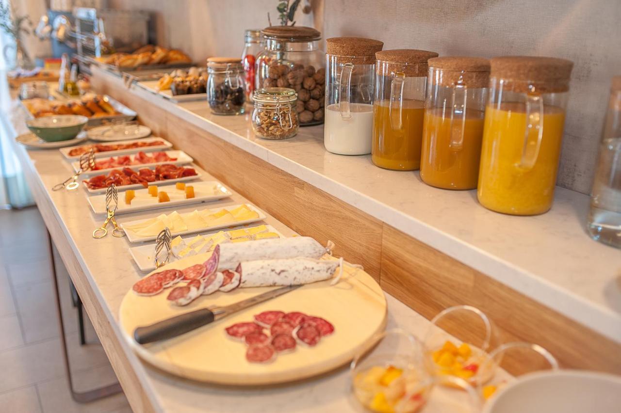 Apartahotel & Spa Jacetania Хака Екстериор снимка