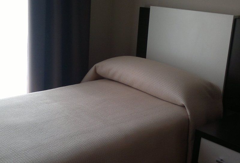 Apartahotel & Spa Jacetania Хака Екстериор снимка